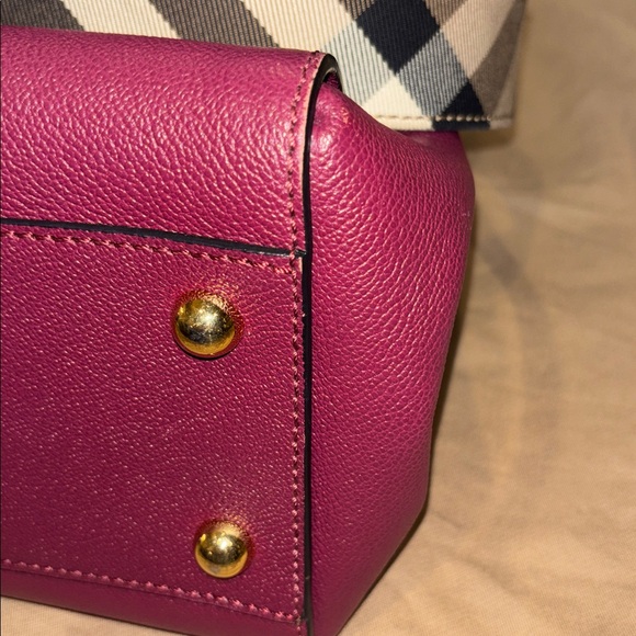 Burberry Soft Grain Medium Buckle Tote-Excellent! 👛 - Picture 14 of 15